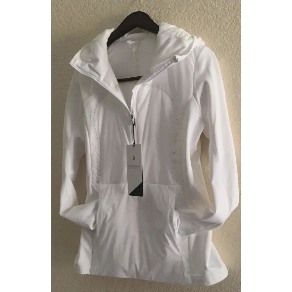Lululemon clothing - White 2