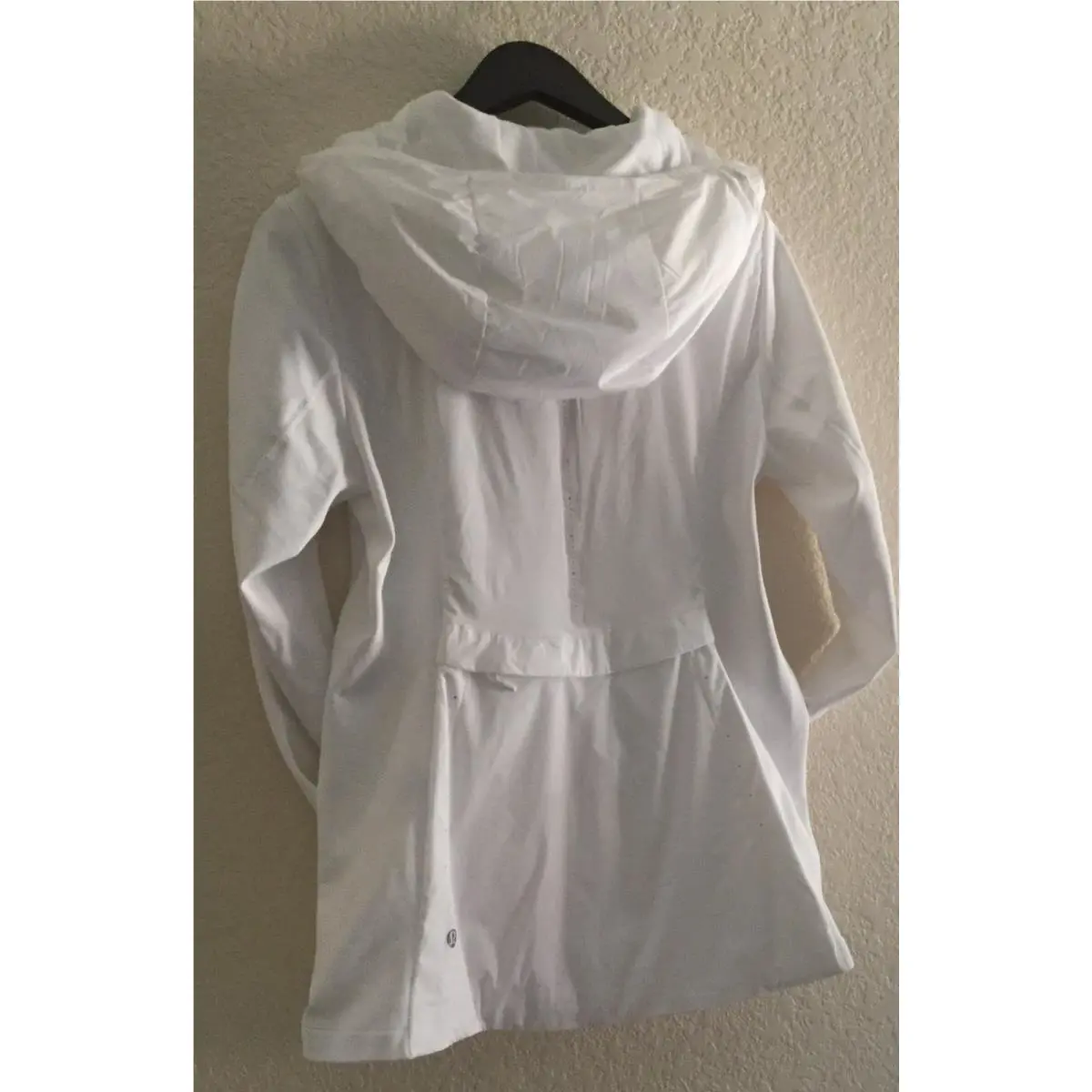 Lululemon clothing - White 3