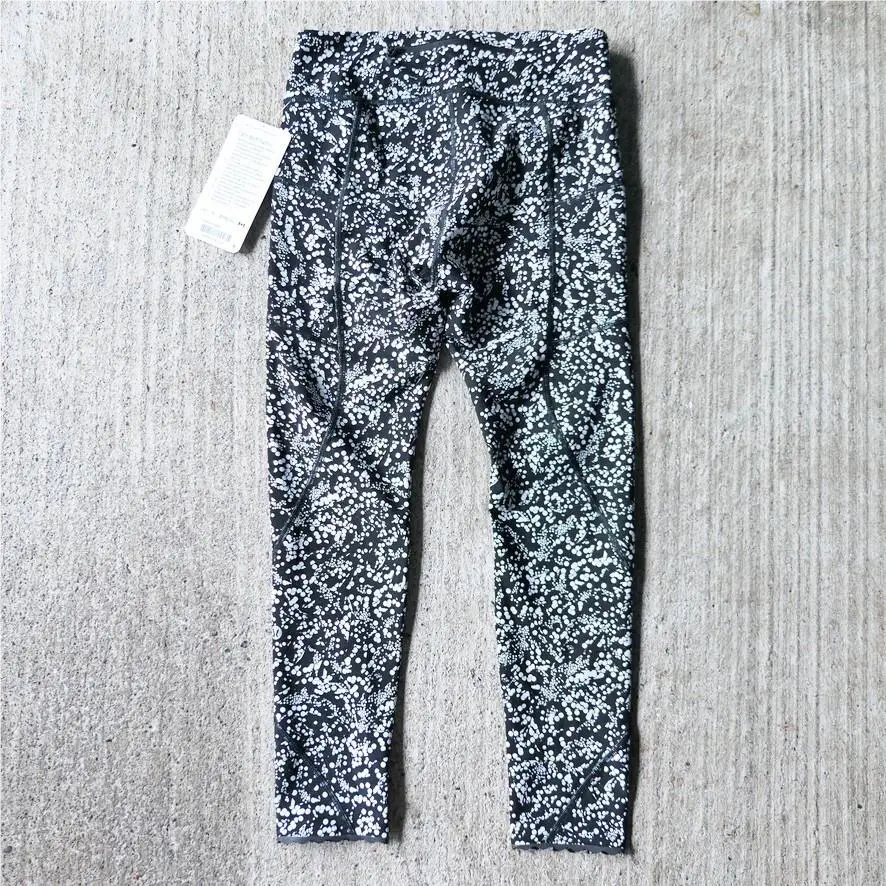 Lululemon clothing - Multicolor 1