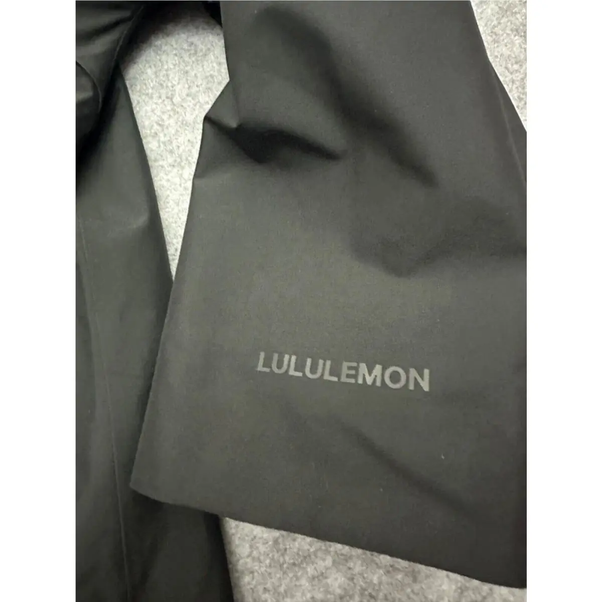 Lululemon clothing - Lululemon StretchSeal - StretchSeal - Black 2