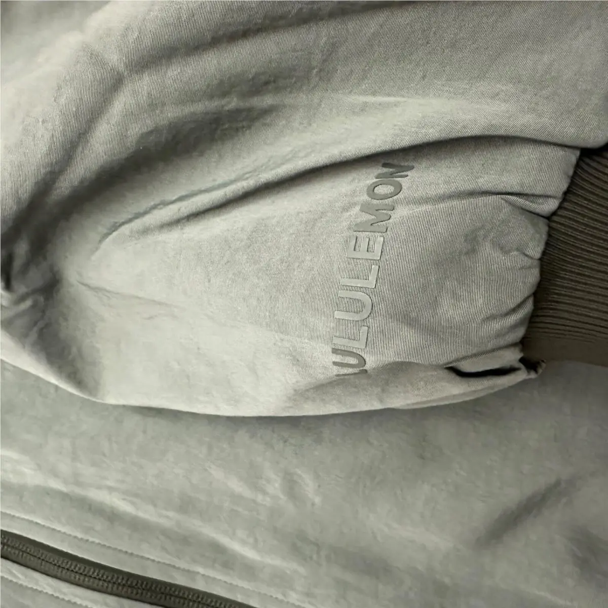 Lululemon clothing - Green 3