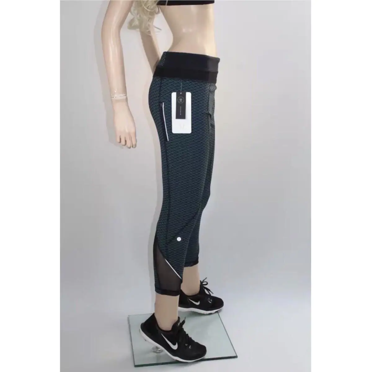 Lululemon clothing - Teal & Black 3