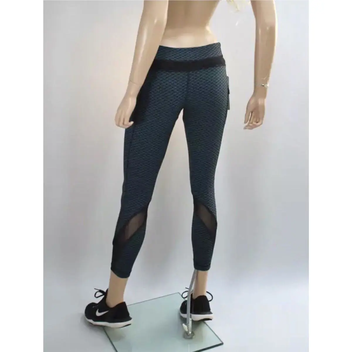 Lululemon clothing - Teal & Black 4