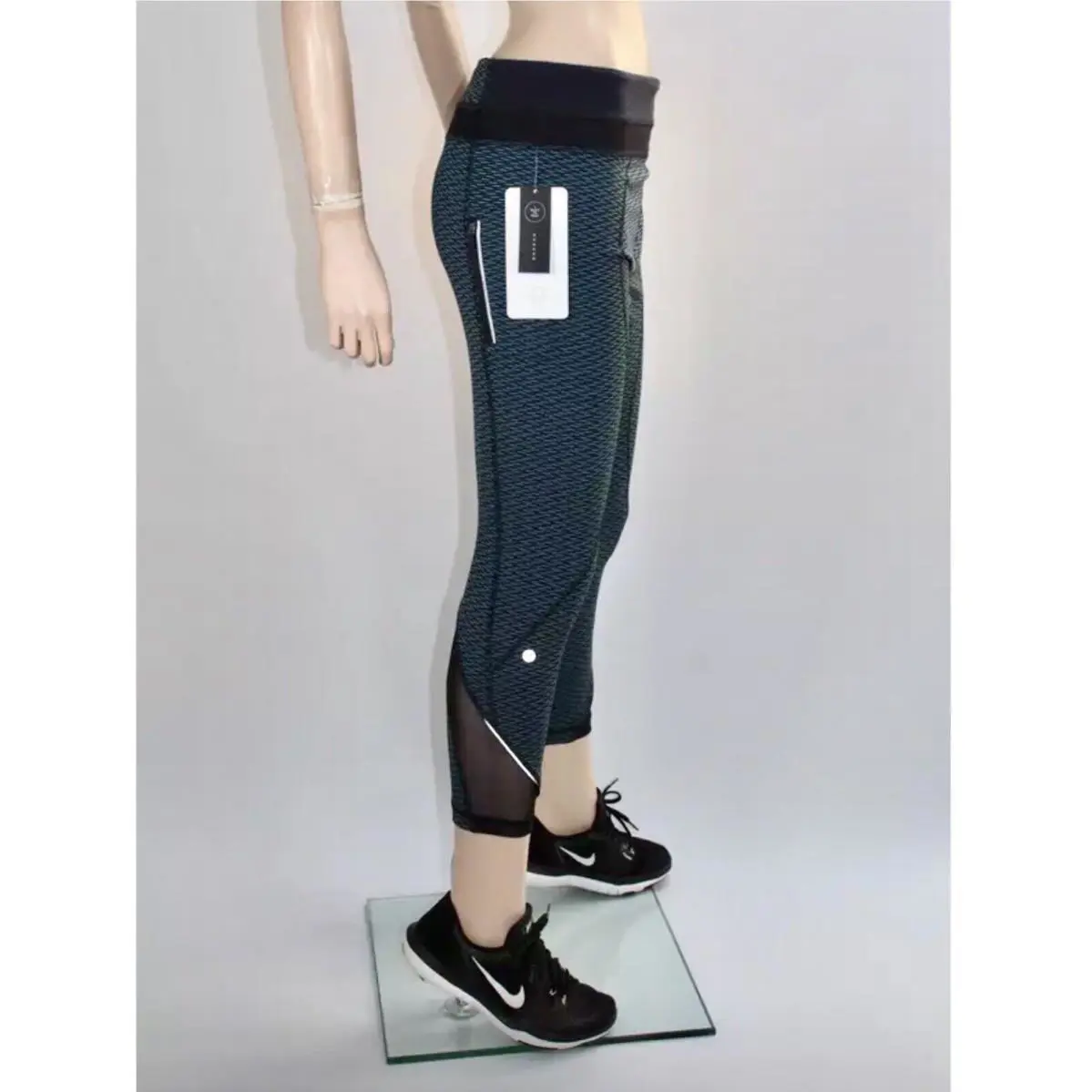 Lululemon clothing - Teal & Black 7