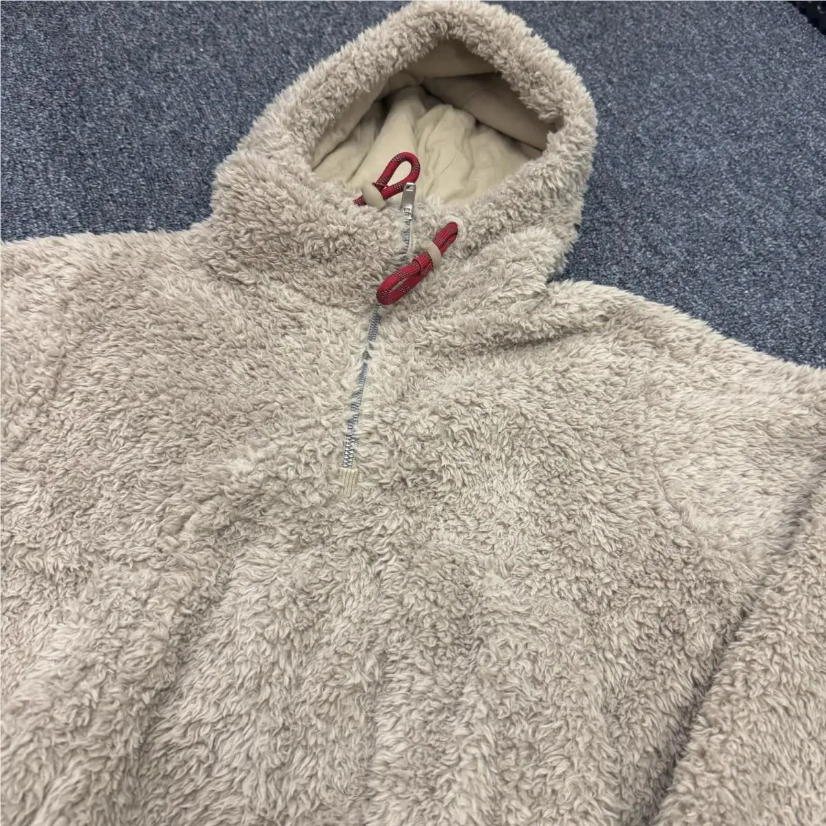 Lululemon clothing - Beige 1