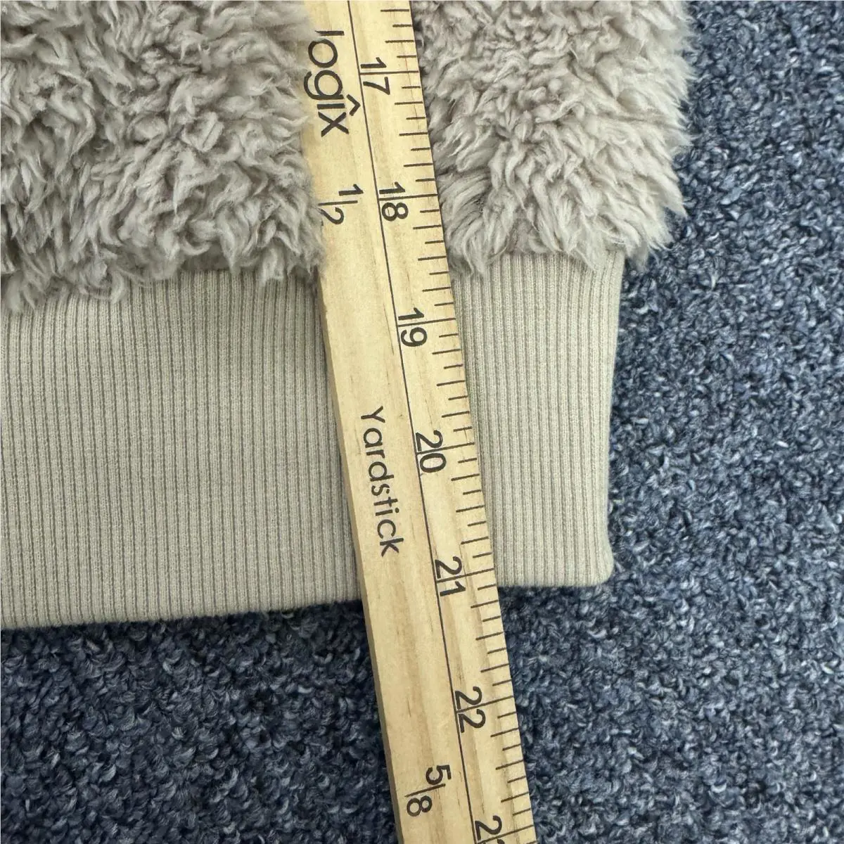 Lululemon clothing - Beige 5