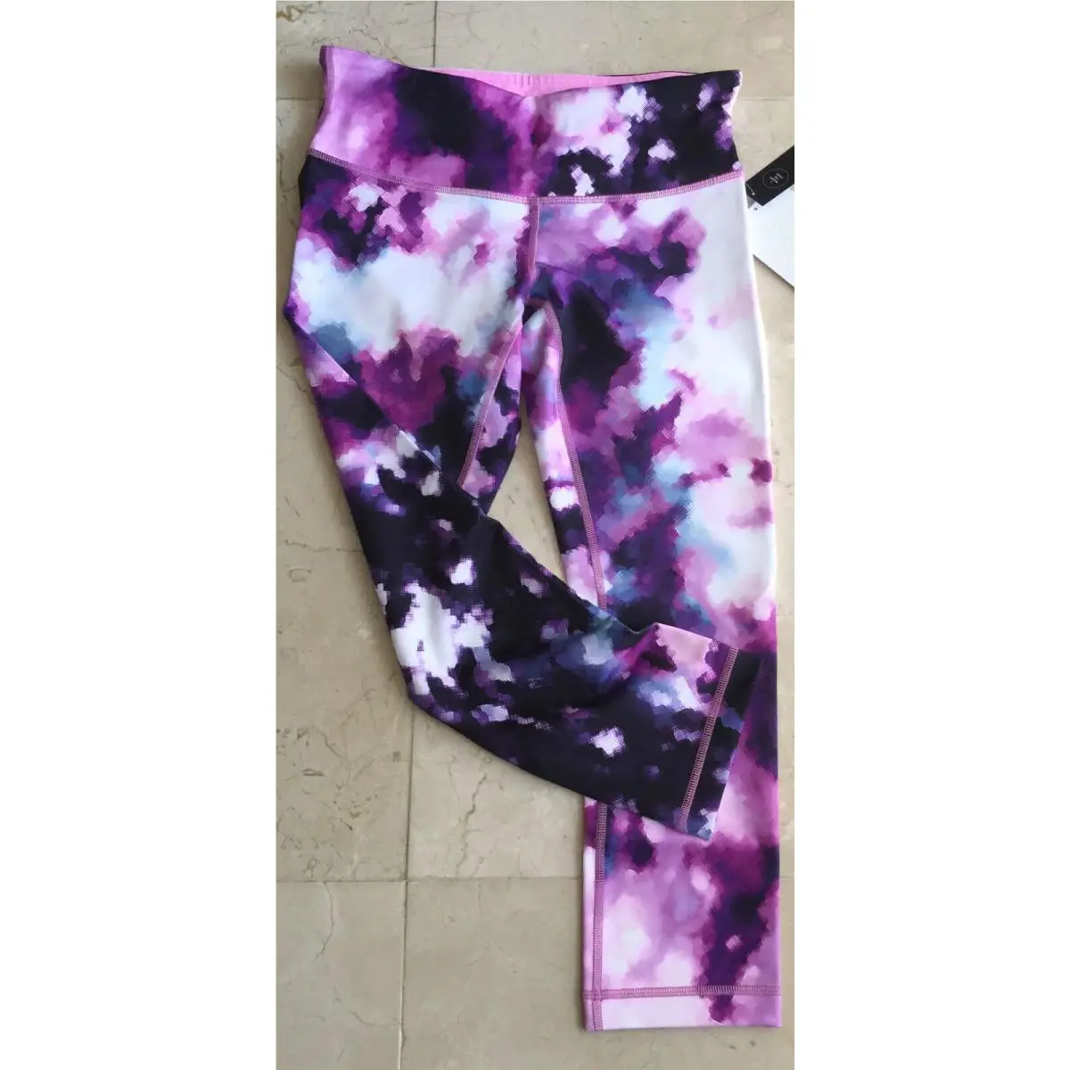 Lululemon clothing - Multi-Color 0