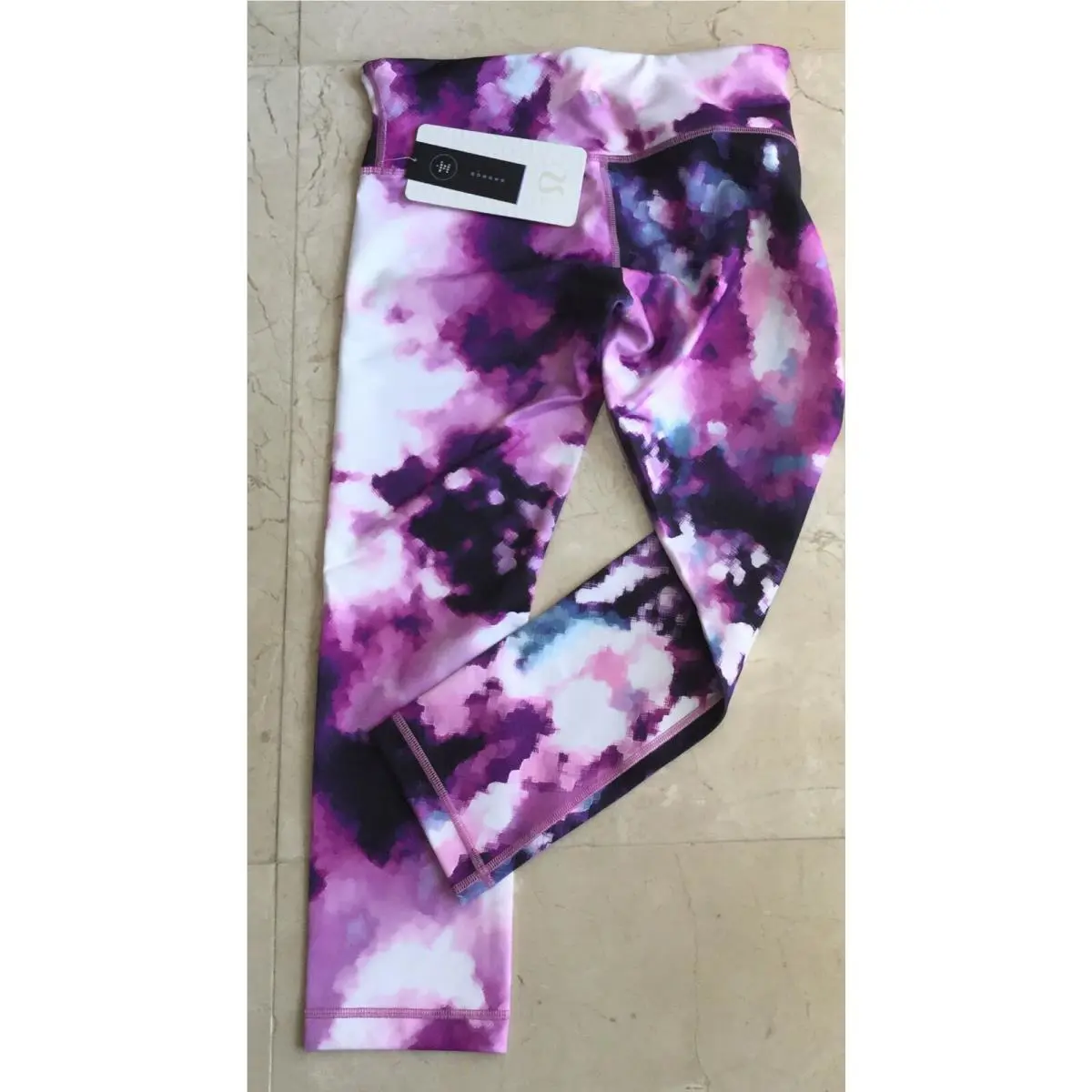Lululemon clothing - Multi-Color 1