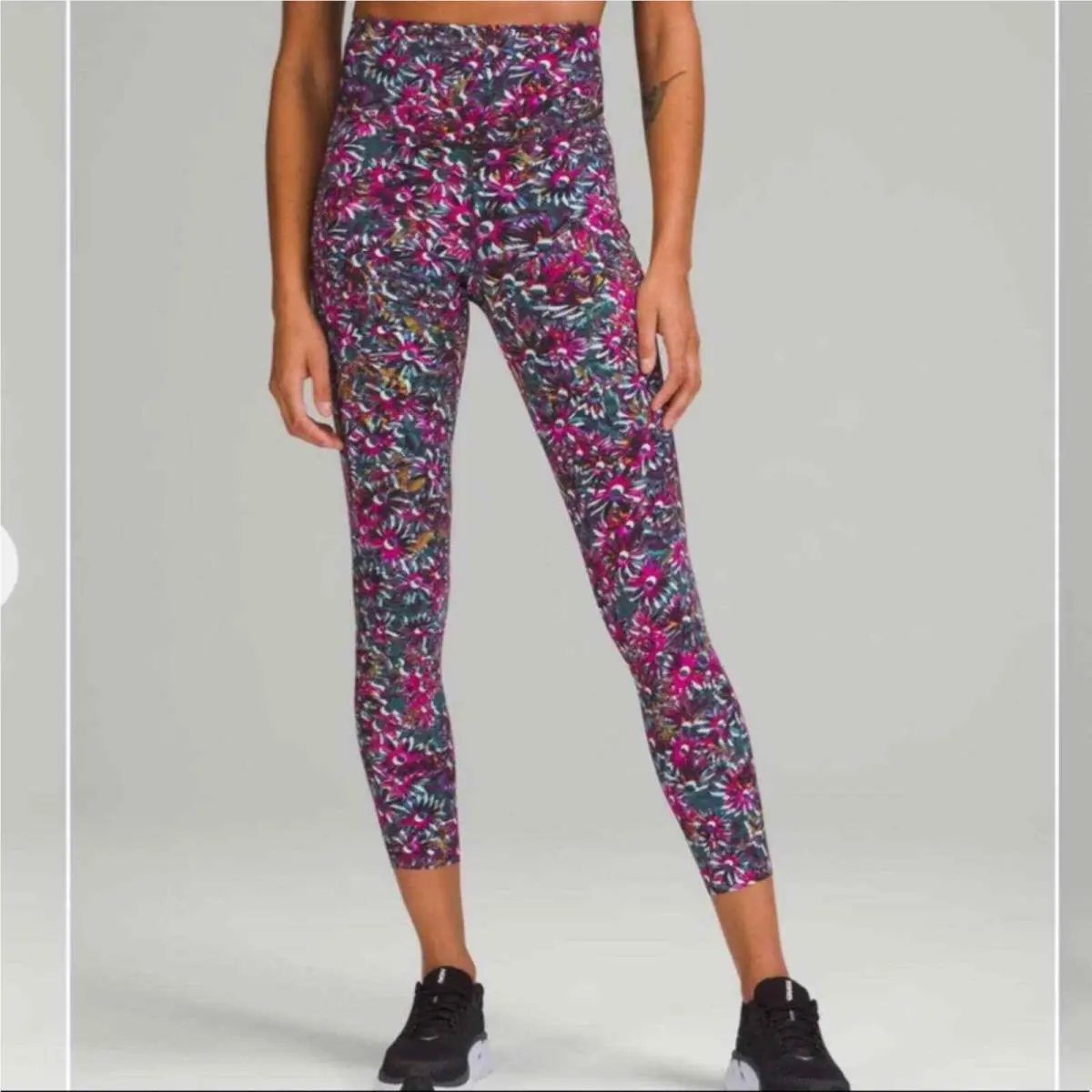 Lululemon clothing - Pink 3