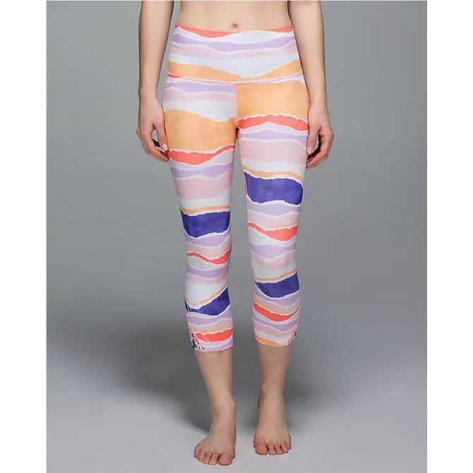 Lululemon clothing - bleacher stripe white iris flower 1