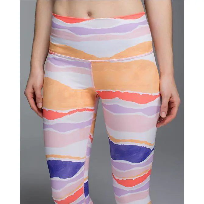 Lululemon clothing - bleacher stripe white iris flower 4