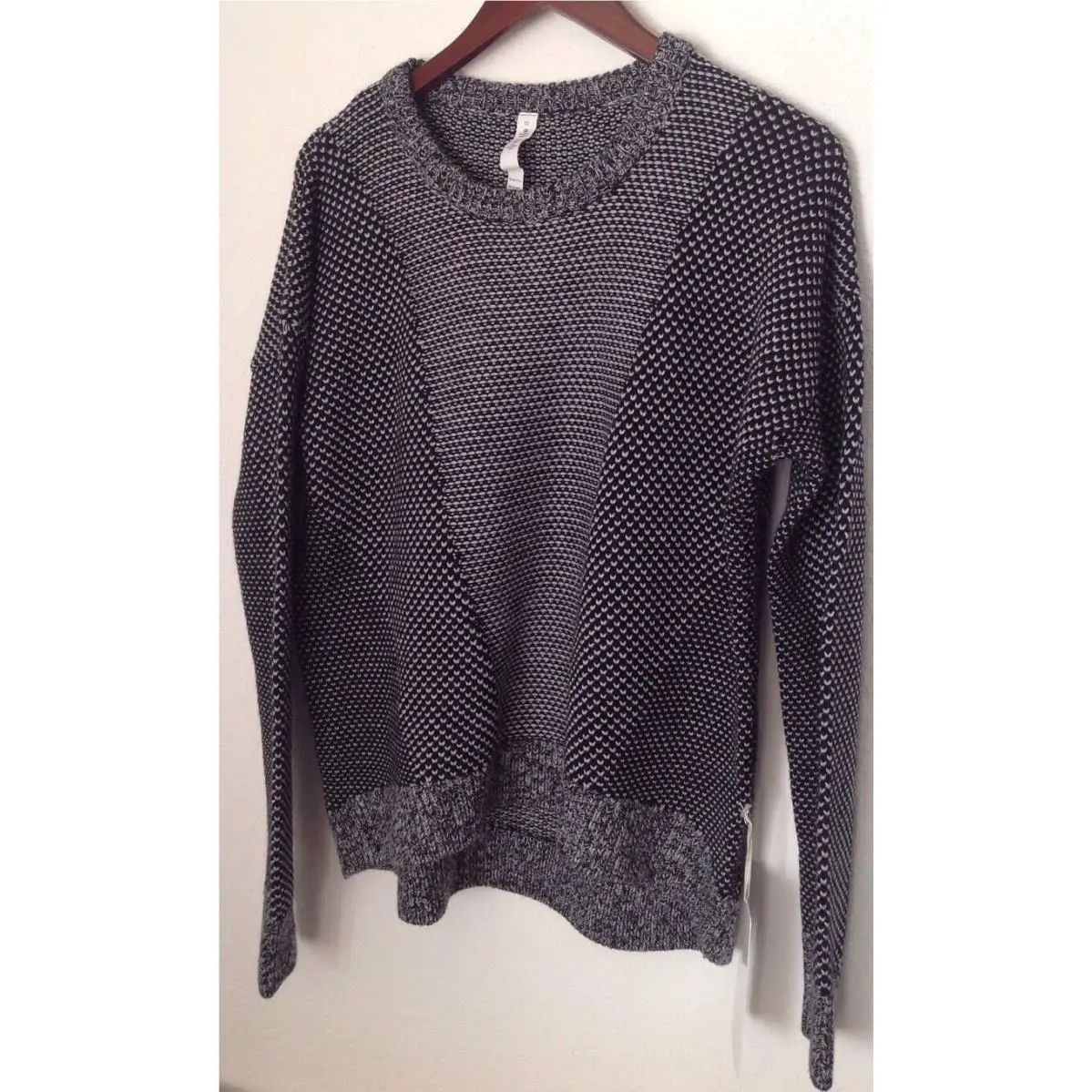 Lululemon clothing - Black/Gray 1