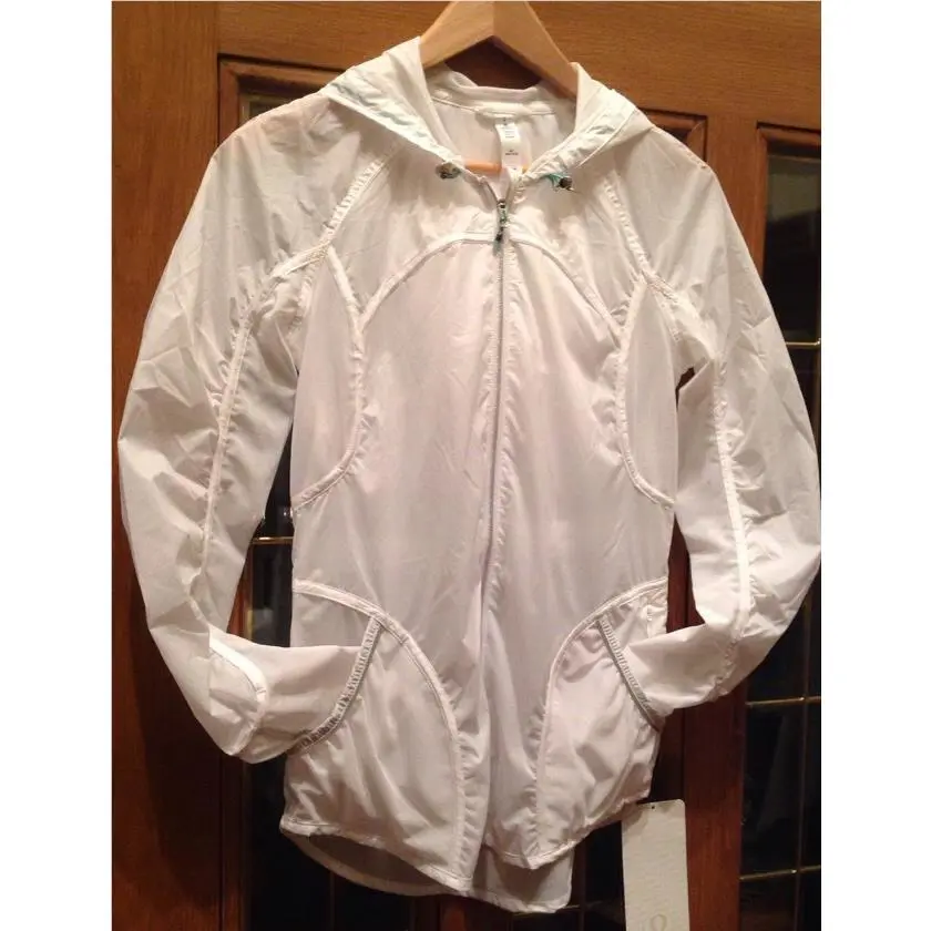Lululemon clothing - White 2