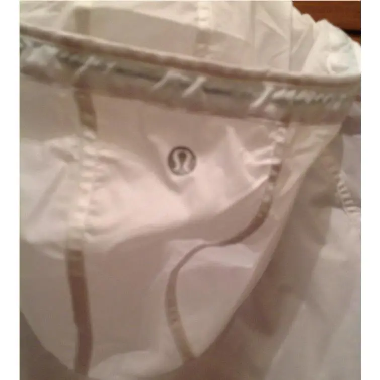 Lululemon clothing - White 5