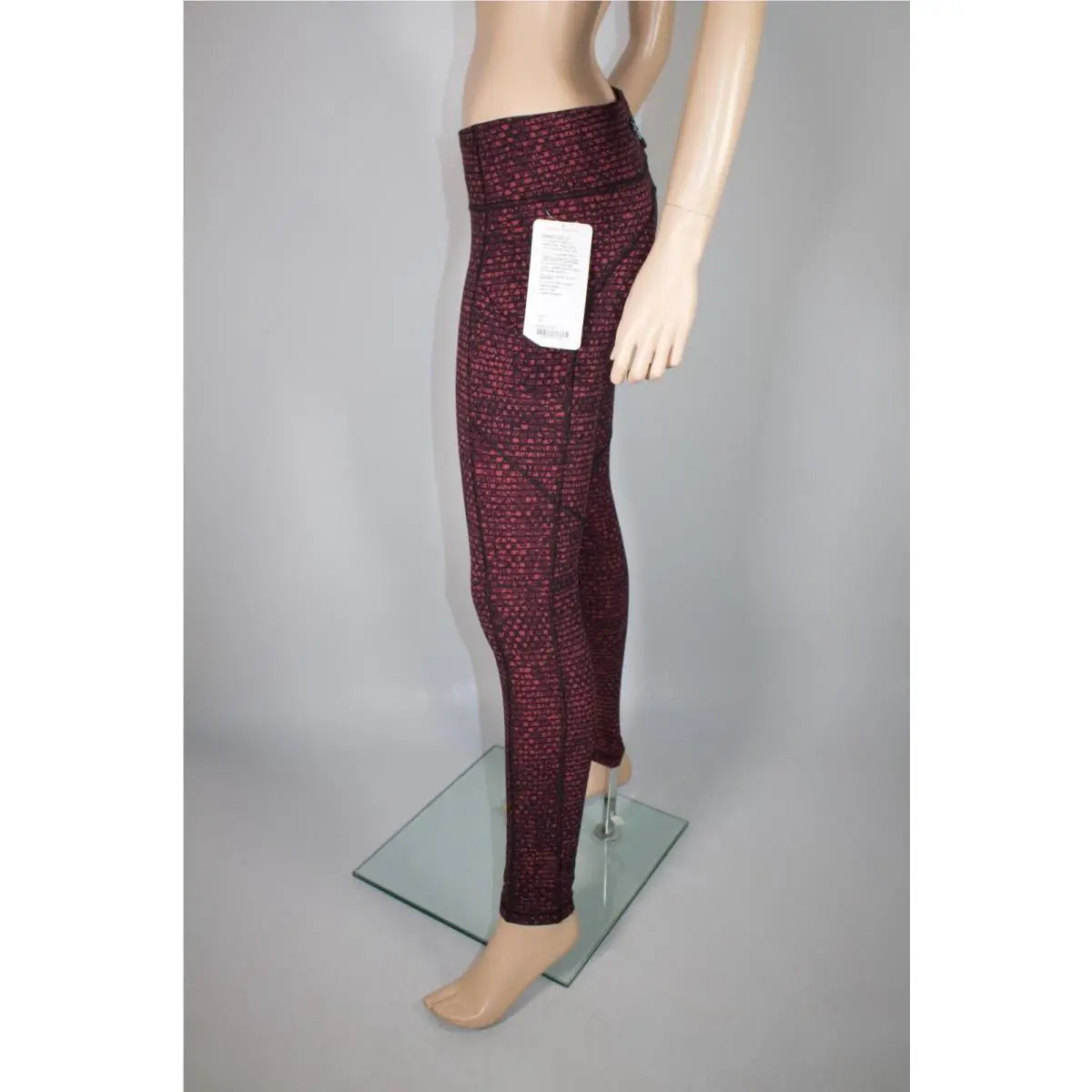 Lululemon clothing - Red & Black 2