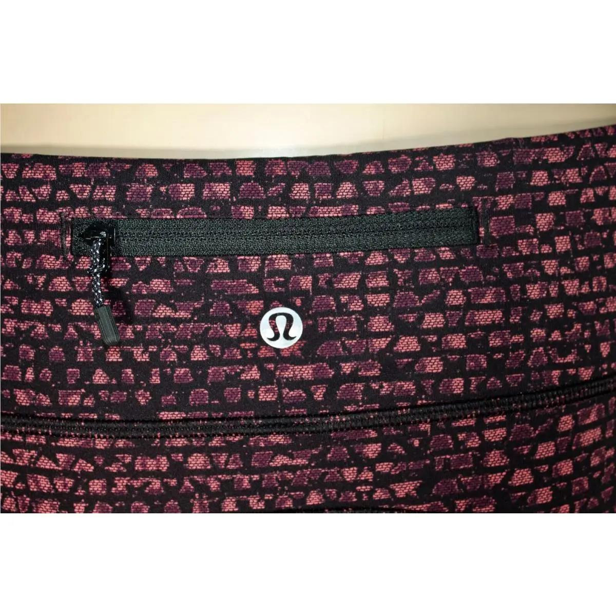 Lululemon clothing - Red & Black 3