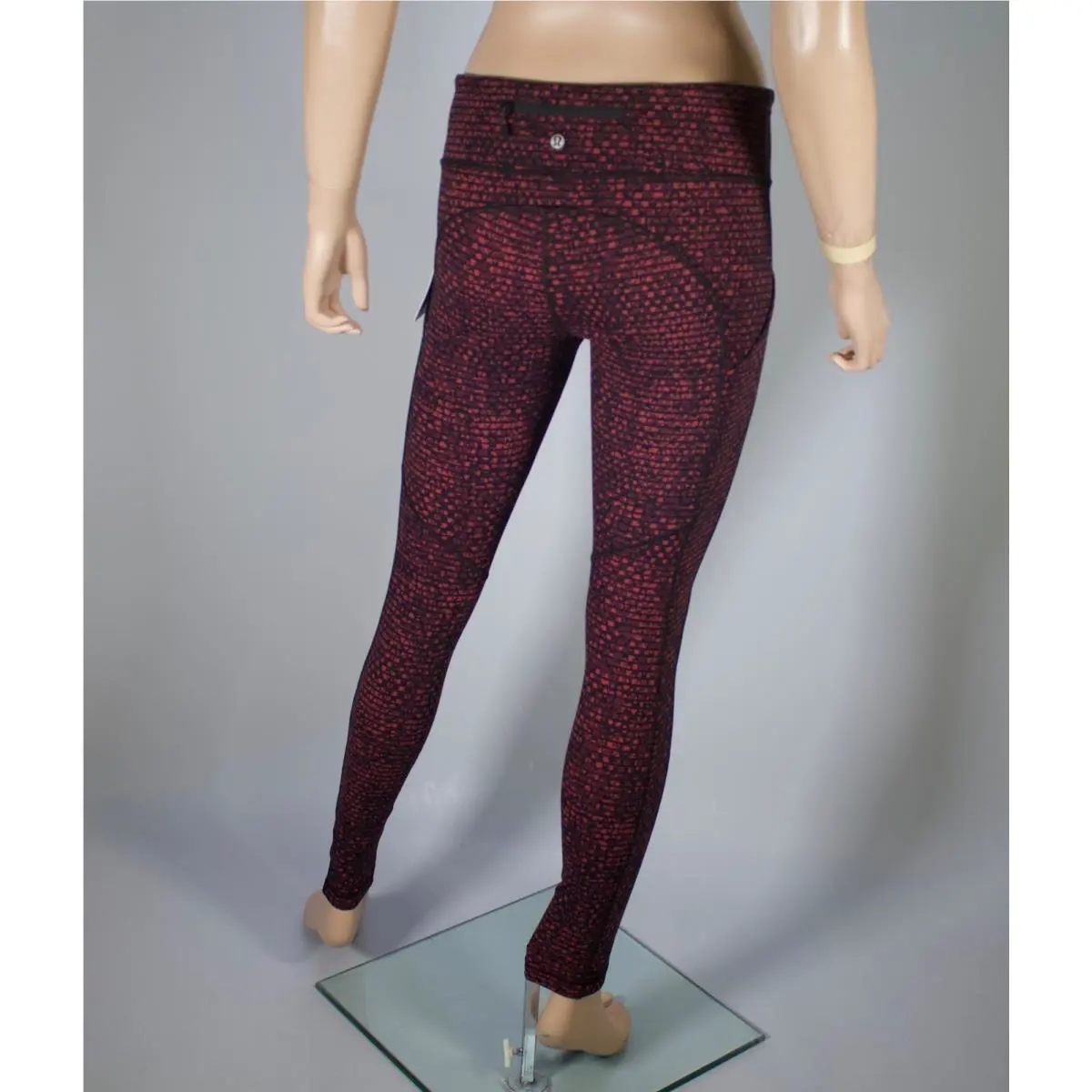 Lululemon clothing - Red & Black 4