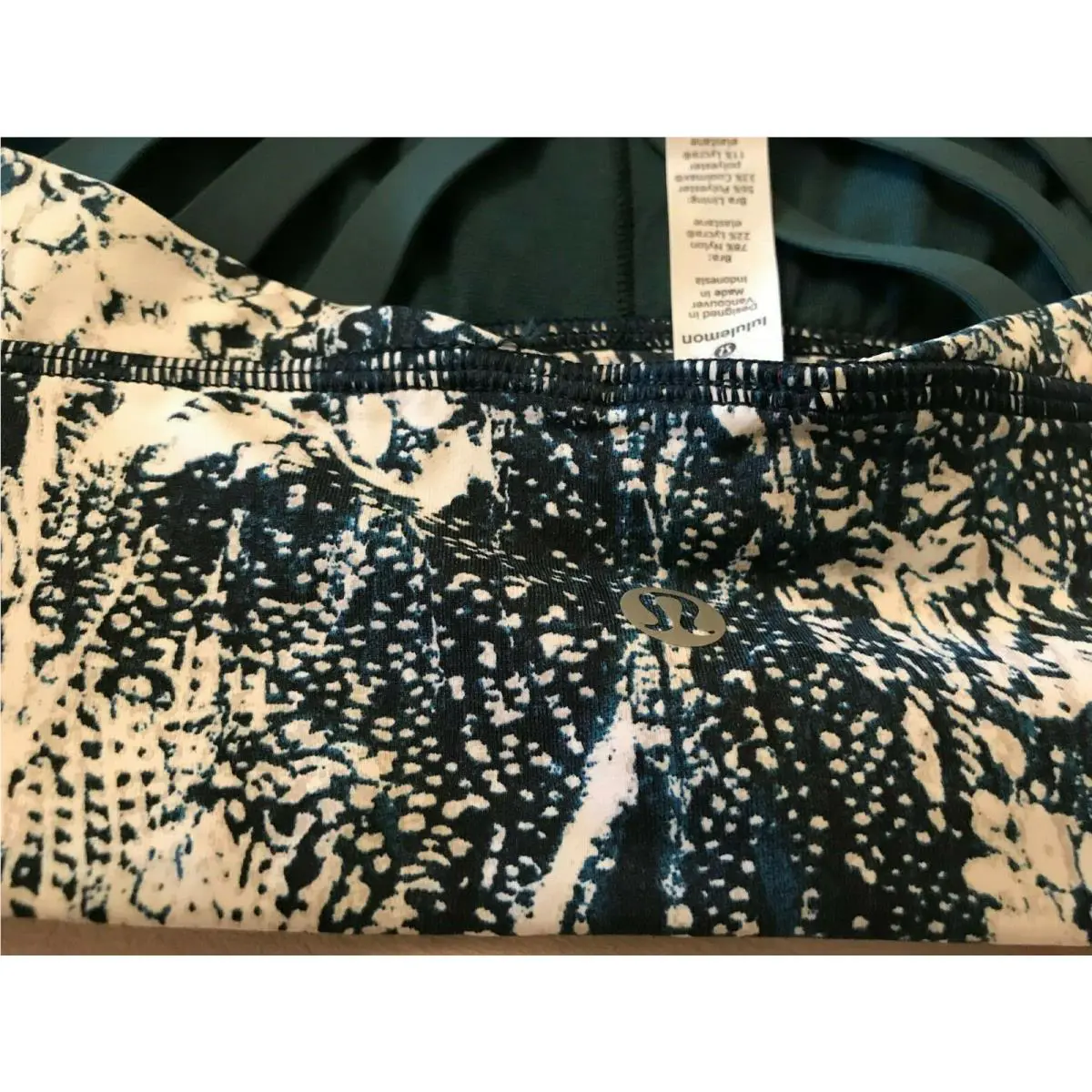 Lululemon clothing - Lululemon Free to be Moved - Green 5