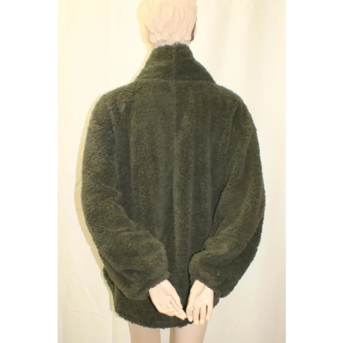Lululemon clothing - Dark Green 3