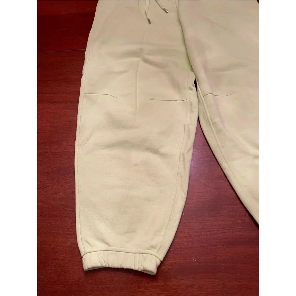 Lululemon clothing - CRISP Green CPGN 3