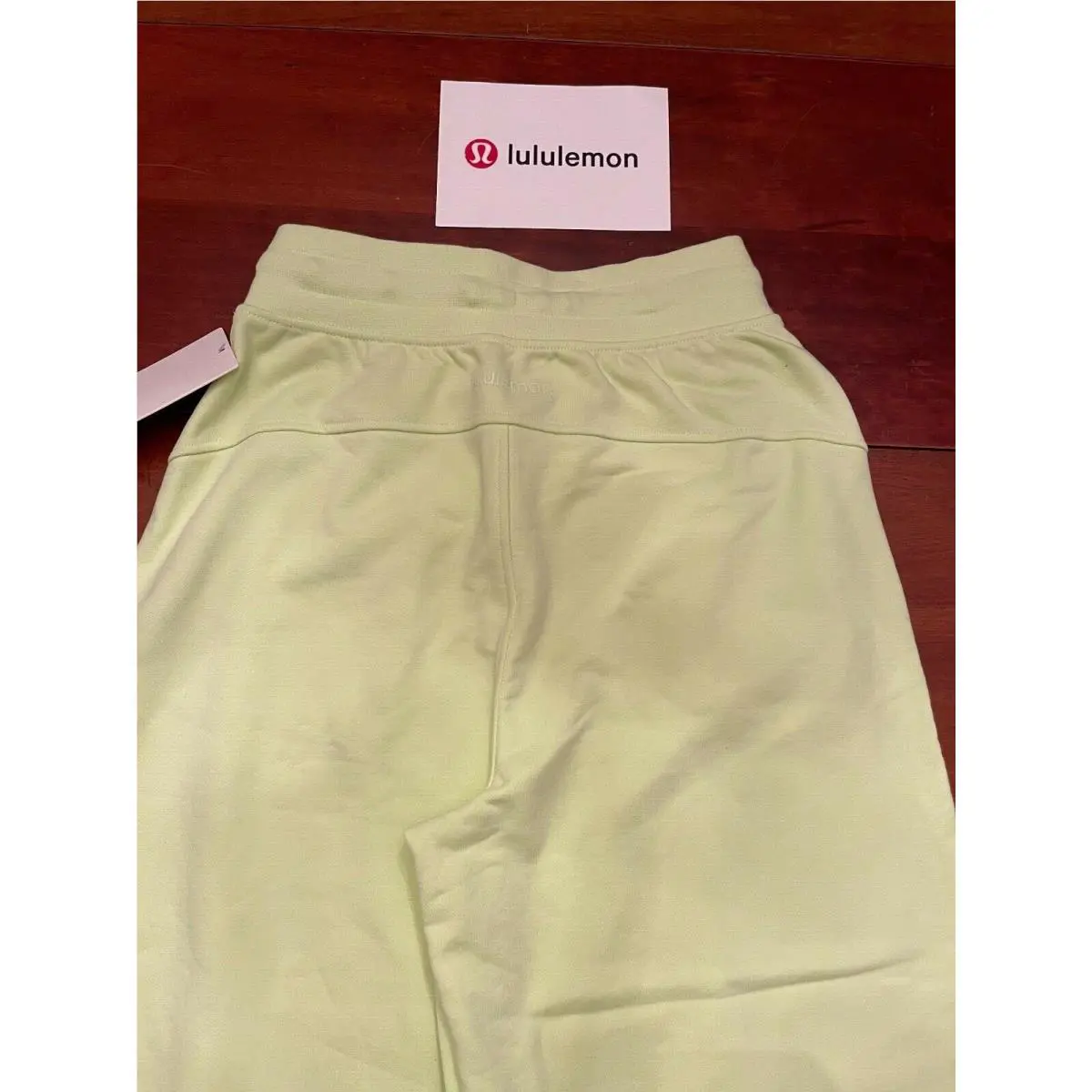 Lululemon clothing - CRISP Green CPGN 7