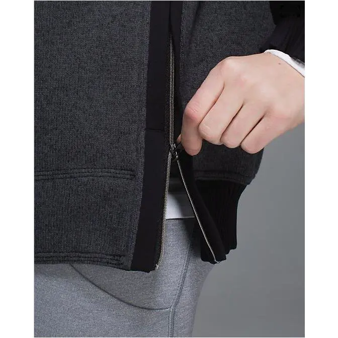 Lululemon clothing - Black (UPC: 098096473976) 4
