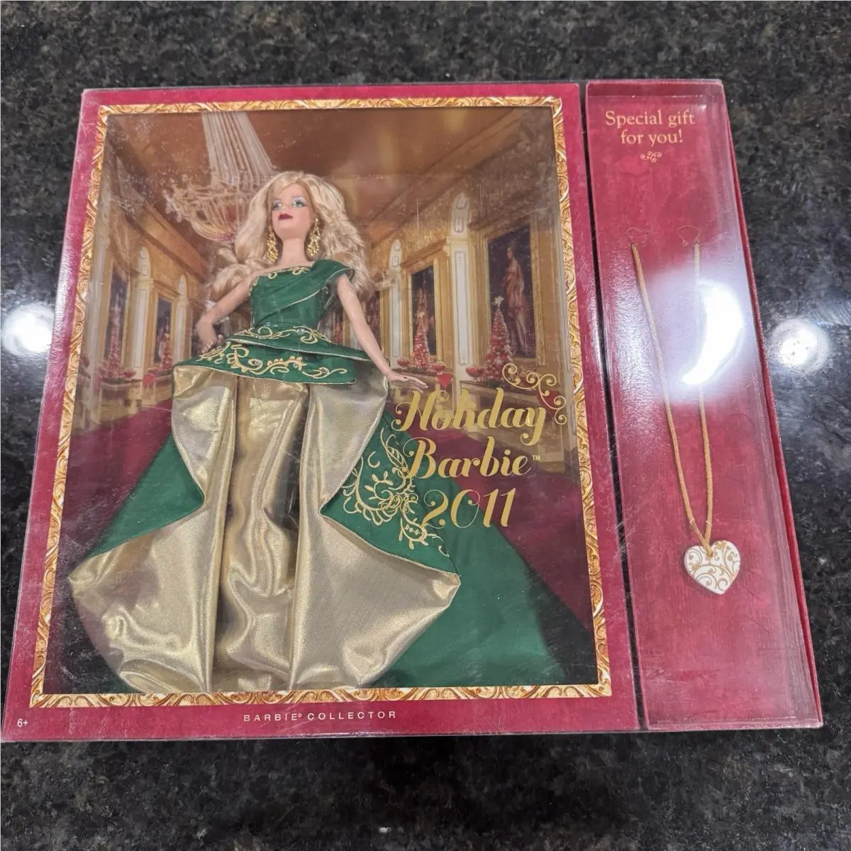 2011 Collector Holiday Barbie Doll Mattel Christmas Blonde Green Gown