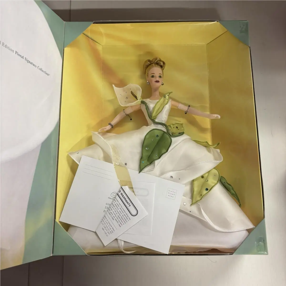 1997 Barbie Lily Fao Schwarz Floral Signature Collection 17556
