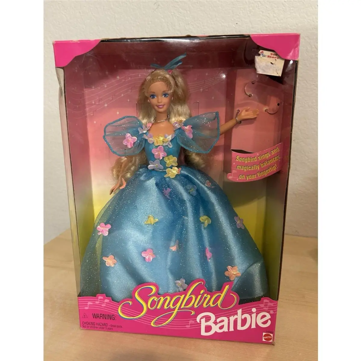 Mattel 1995 Barbie Songbird Blonde Hair 11.5 Fashion Doll with Singing Bird