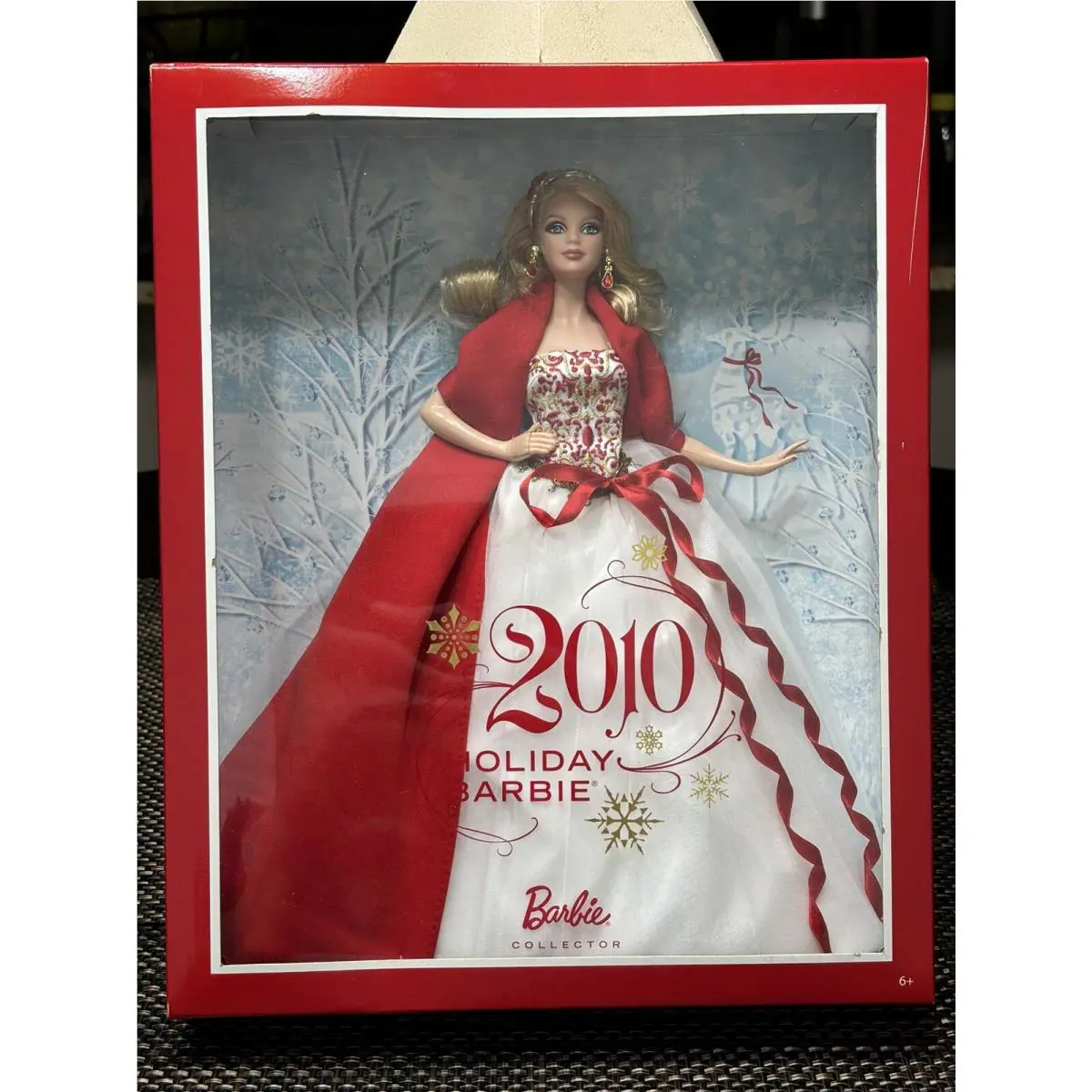 Nice Mattel R4545 Barbie Collector 2010 Holiday Barbie Doll Blonde Nrfb