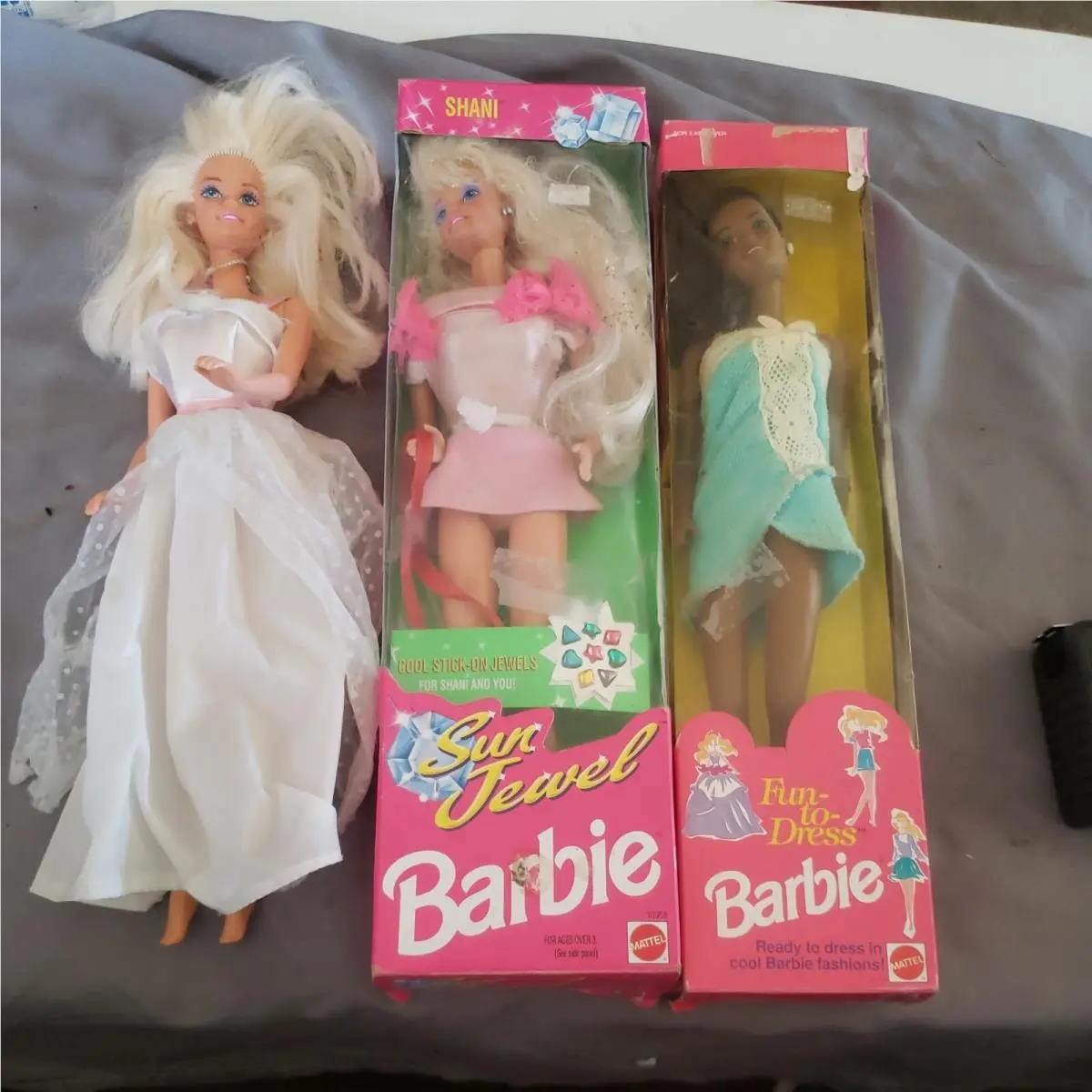 3-1992 Fun Dress Barbie Dolls African Americanblue Towel 2570 -10958-1