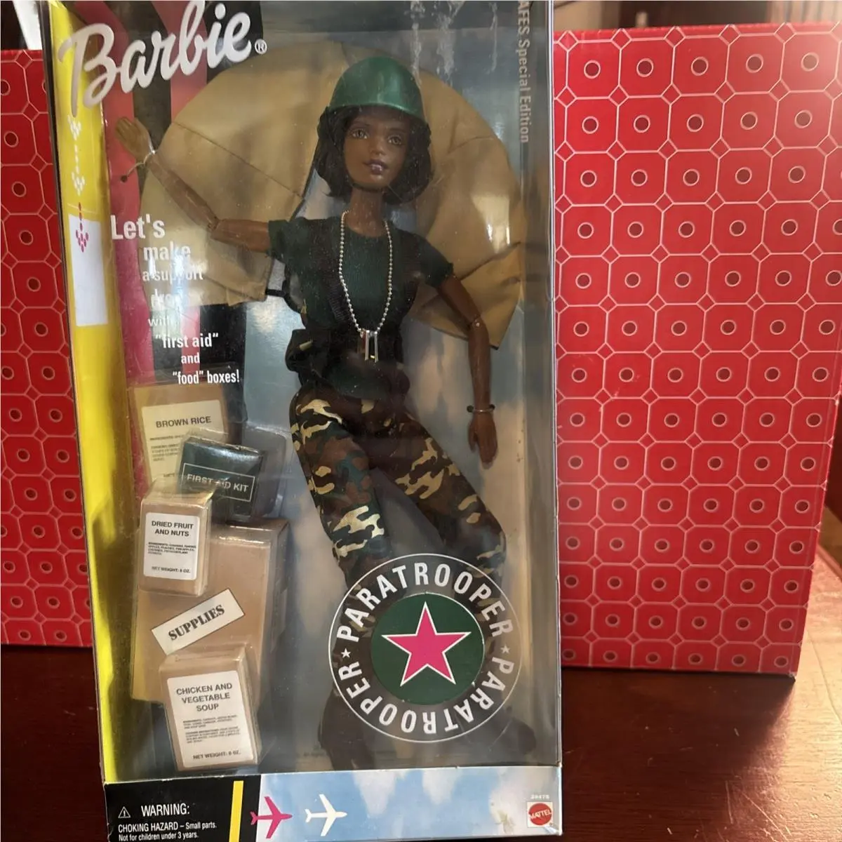 Barbie 2000 Paratrooper Doll with Movable Limbs Model 29475 Aafes Special Ed
