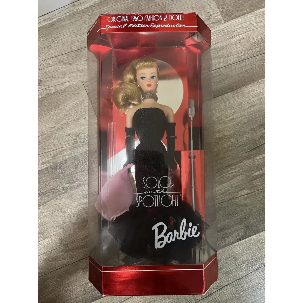 Vintage 1994 Solo in The Spotlight 1960 Repro Barbie 13534-0910 Mattel