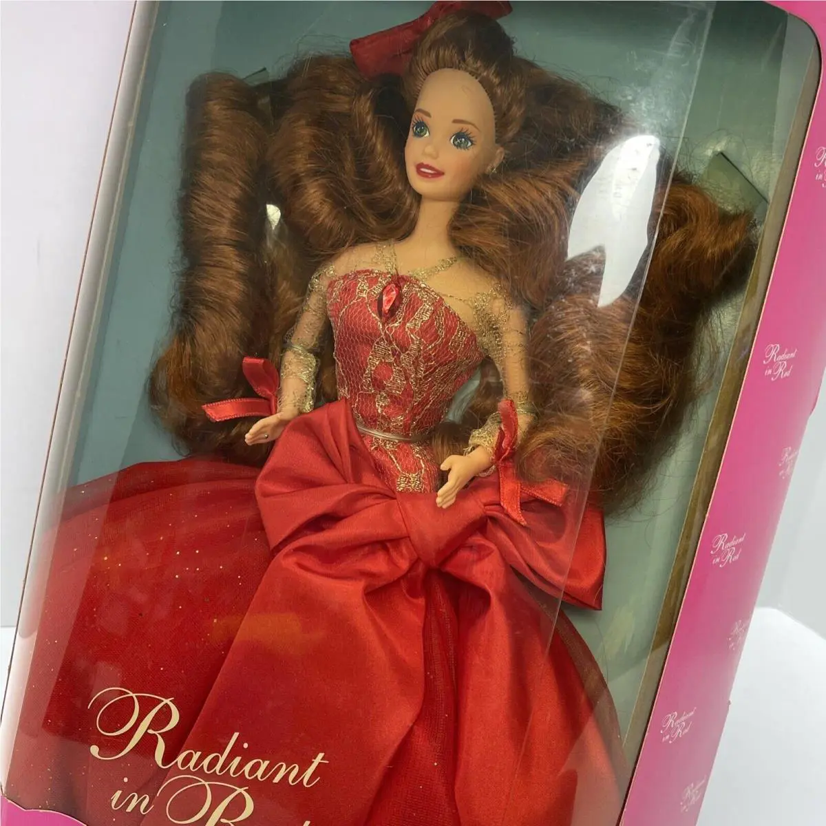 Radiant IN Red Barbie Toys R Us Special Edition Doll 1276 Mattel Vtg 1992