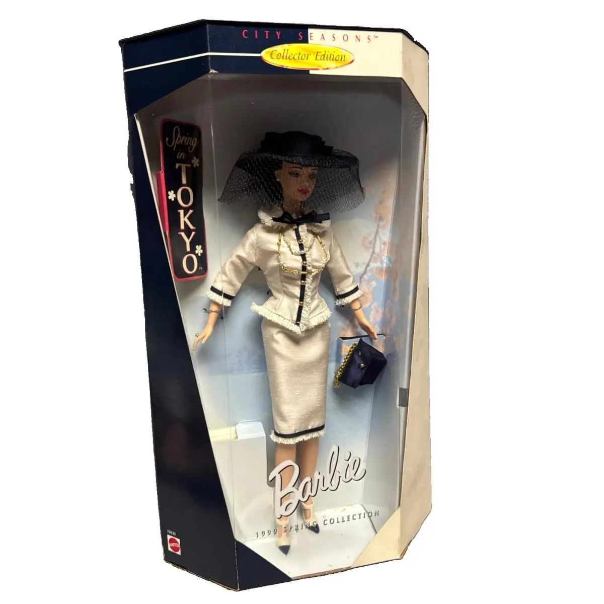 Spring in Tokyo City Seasons Collectors Edition Barbie Doll 1998 Mattel 19430