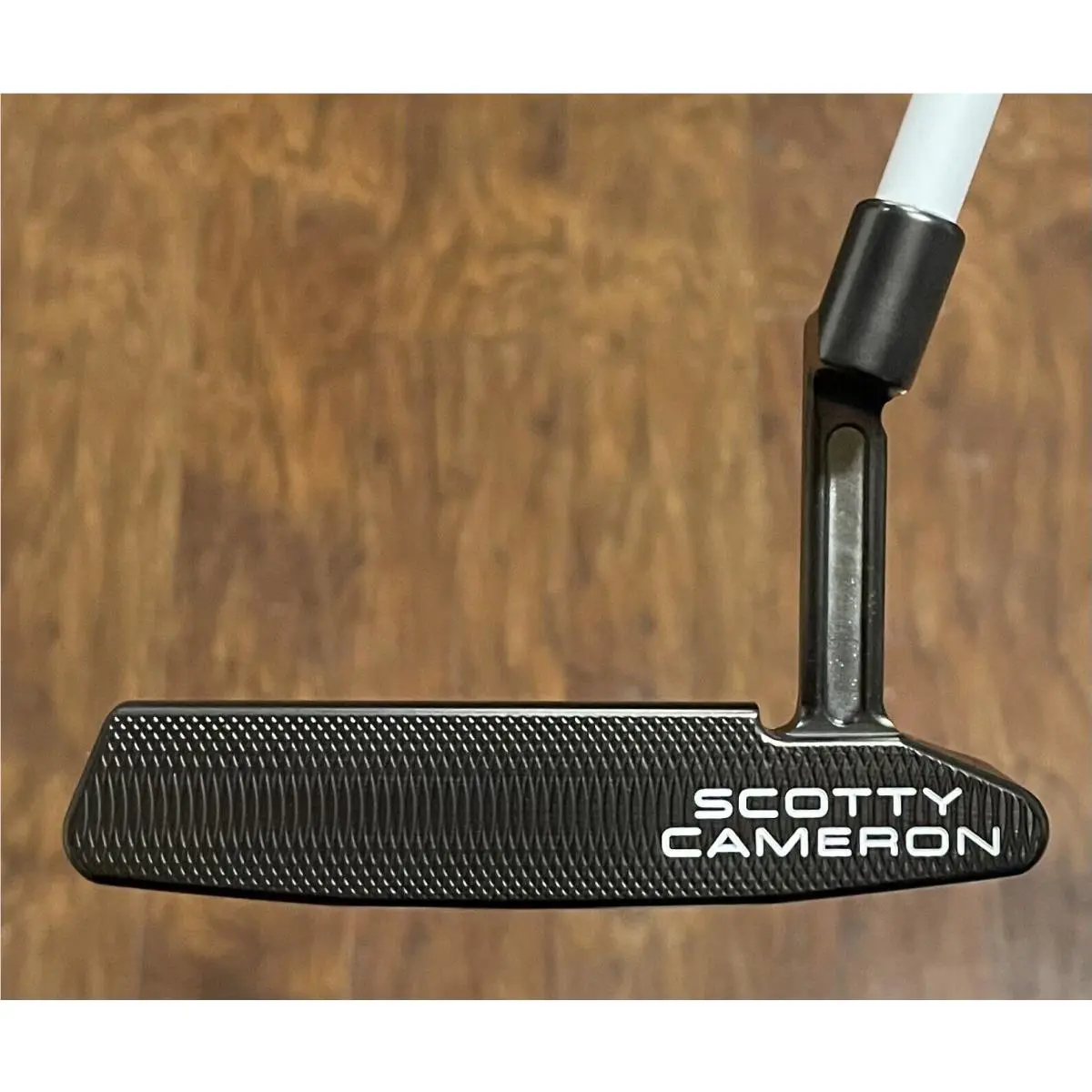 Scotty Cameron  - Super Select Newport 2 Plus - Stability Shaft - Xtreme Dark - DLC - White, Lie Angle: Black 4