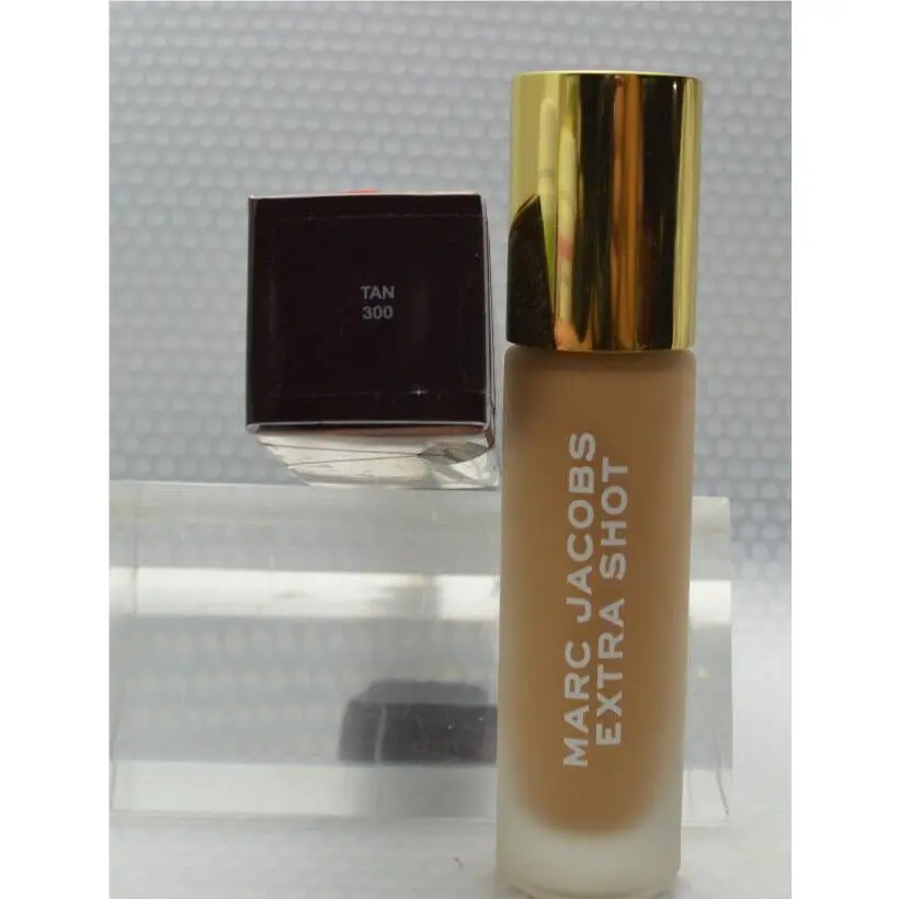 Cafe Extra Shot Caffeine Concealer Foundation 16ml. /0.54fl oz Tan 300 by Marc Jacobs