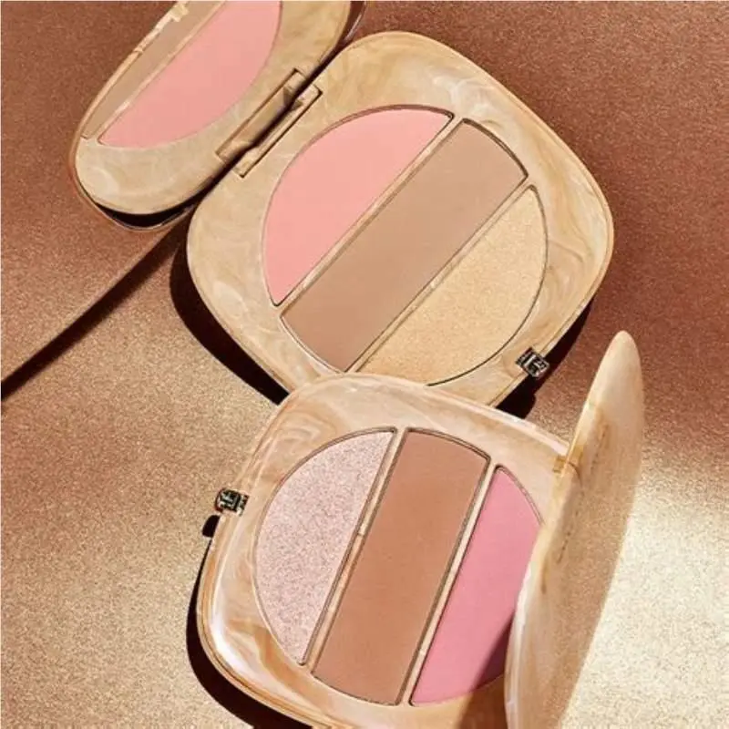 : Cafe O Mega X Three Blush Bronzer Palette 200 TAN-TASTIC GLO! WHITE CASE by Marc Jacobs