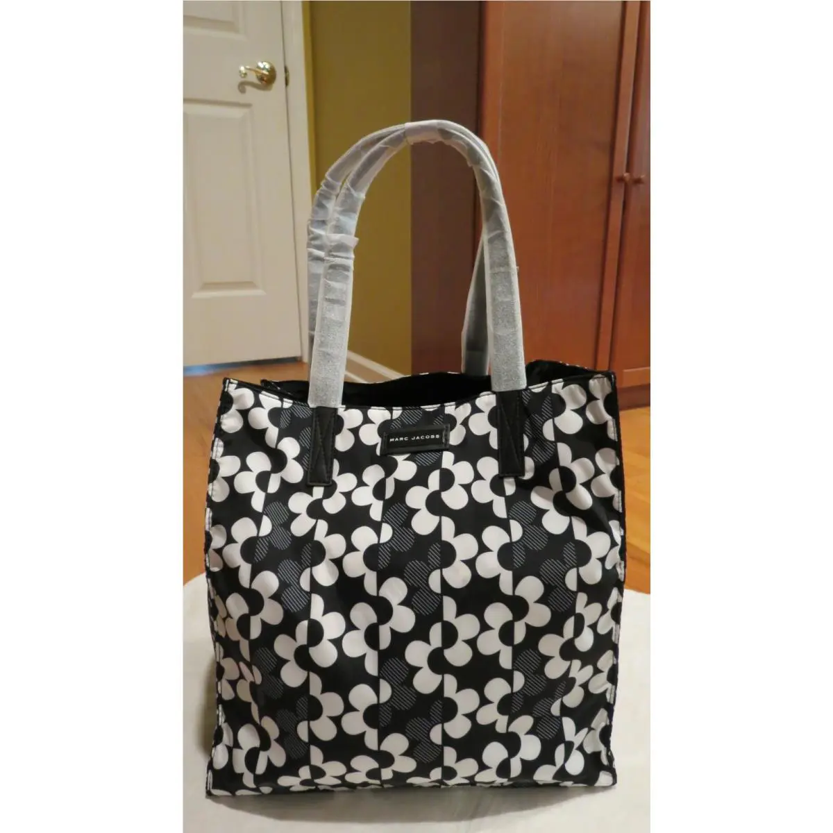 Marc Jacobs NY Tuck Tote Textile Black Multi Floral