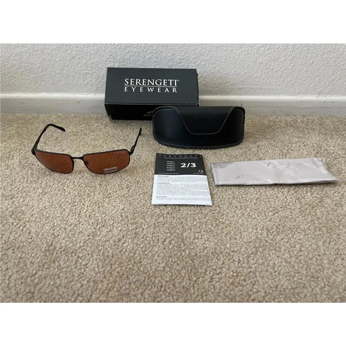 Women`s  8664 Wanamaker Sunglasses Photochromic Lenses with Case by Serengeti