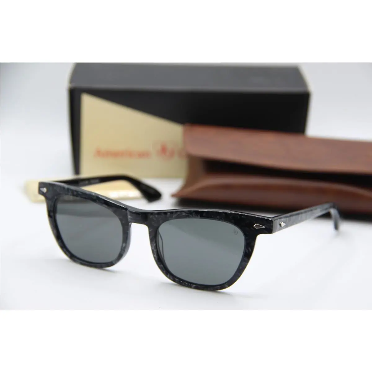 Lucinda C3 Obsidian Sunglasses W/case 51-20 by American Optical