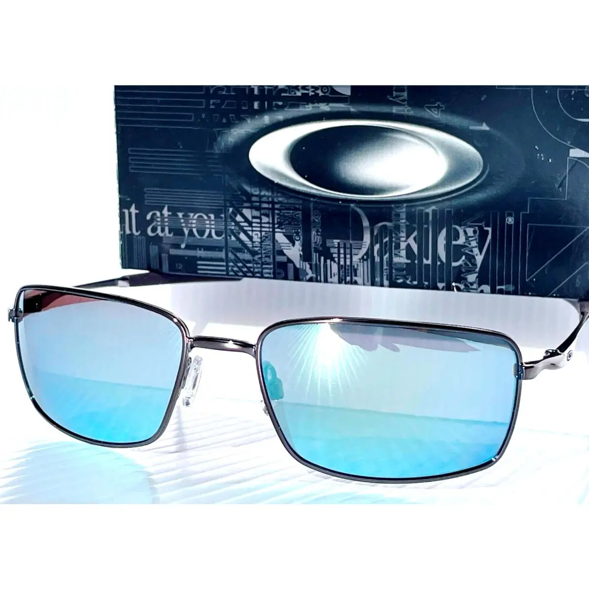 Square Wire Titanium Silver w Polarized Galaxy Chrome Lens Sunglass 4075 by Oakley