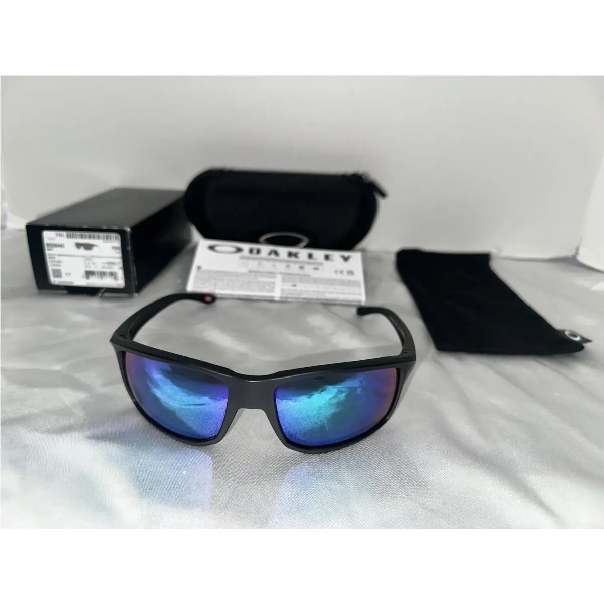 Unsiex Matte Black/prizm Jade Sunglasses 7590 by Oakley