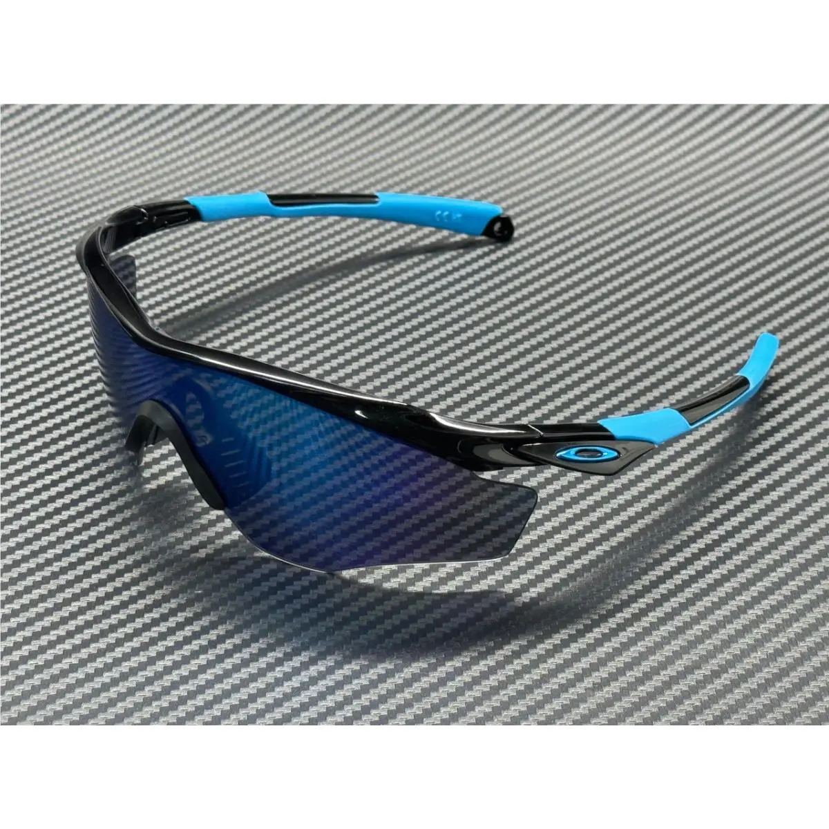 Oakley OO9343 21 Polished Black Prizm Sapphire Men`s 62 mm Sunglasses - Frame: Black, Lens: Blue