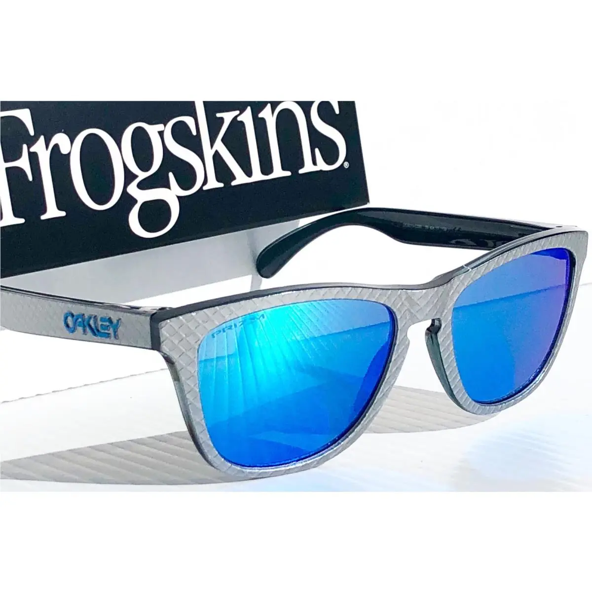 Oakley Frogskins Silver Checkbox with Prizm Sapphire Iridium Lens 9245-59 - Frame: Silver, Lens: Blue