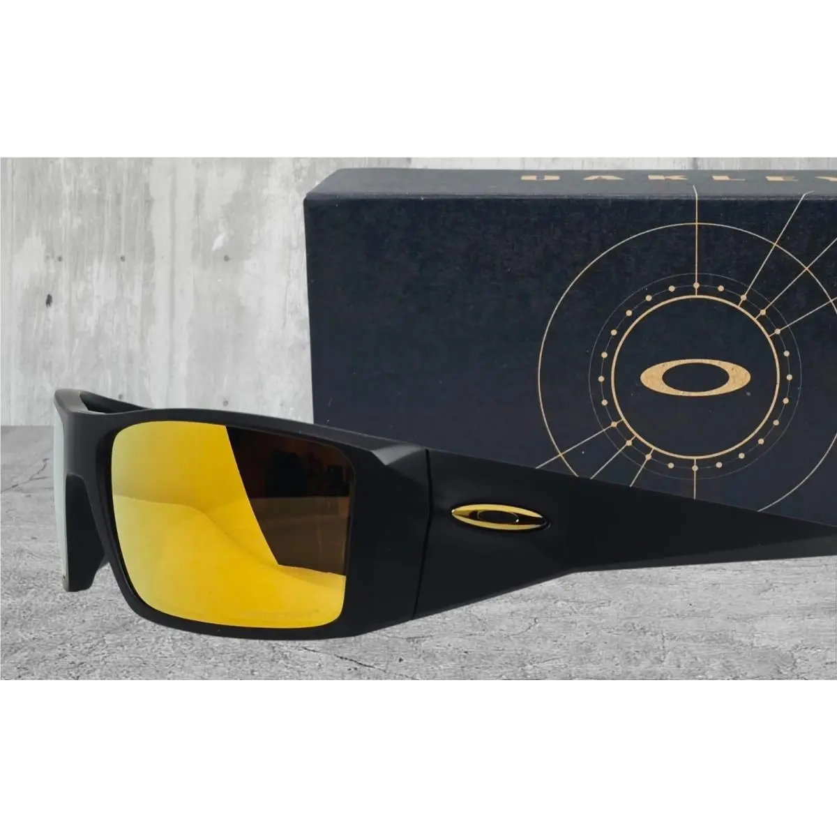 Heliostat Matte Black Prizm 24k Polarized OO9231-18 Sunglasses by Oakley