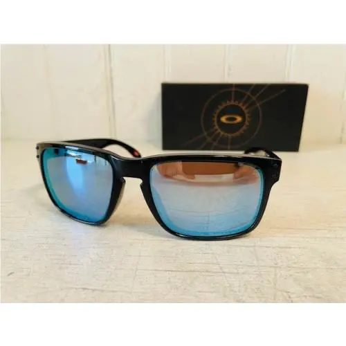 Oakley OO9102-C1 Holbrook Polished Black w Prizm Deep Water Polarized Suns - Frame: Gray, Lens: Gray