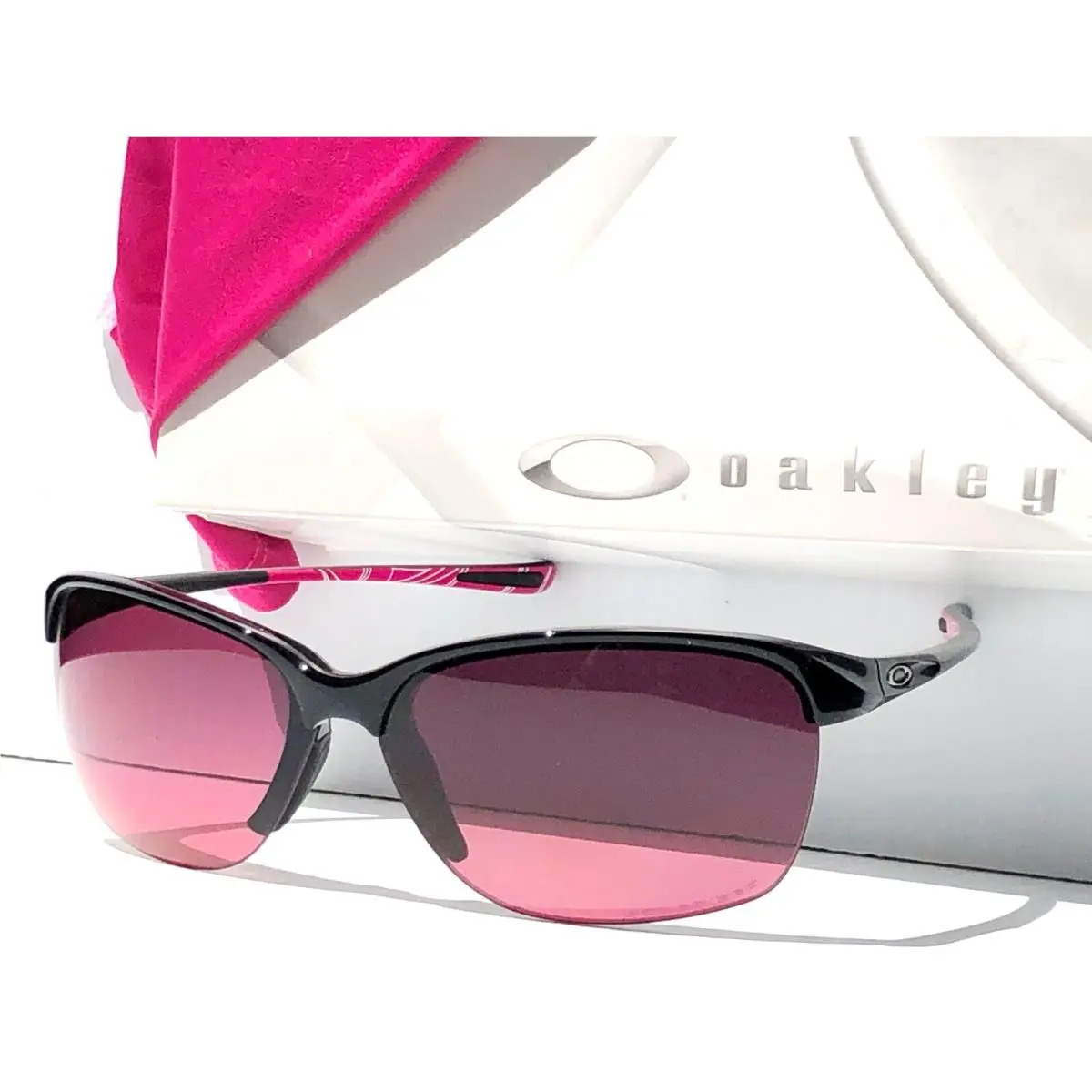 Oakley Unstoppable Breast Cancer Polarized Rose Gradient Lens Sunglass 9191