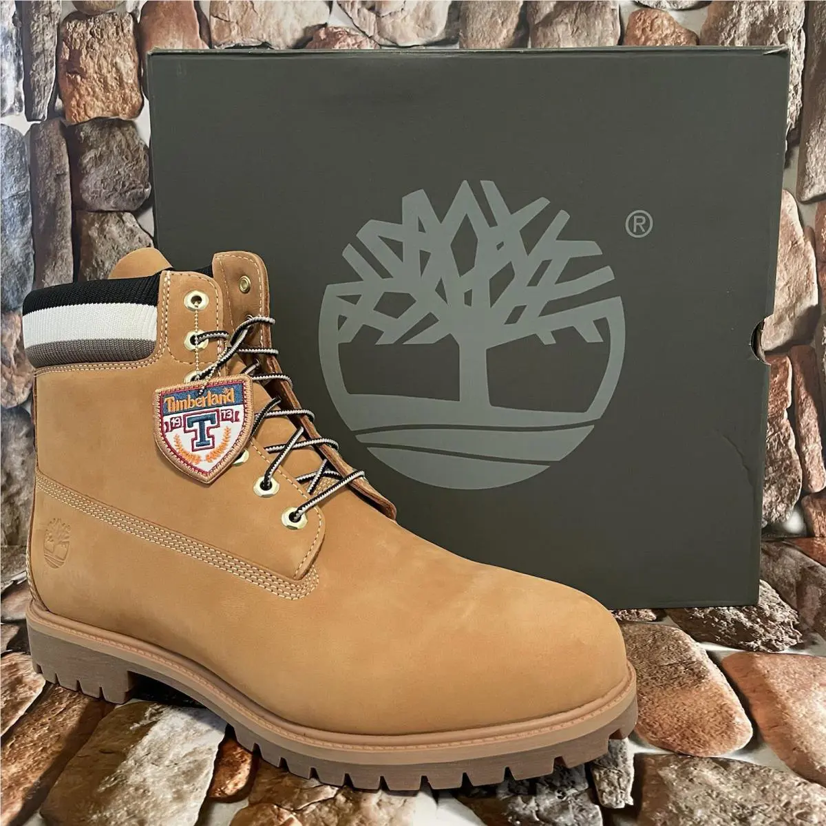 Timberland Men`s Heritage 6 IN WP Boot Wheat Nubuck W Black Size 13 A2GYX