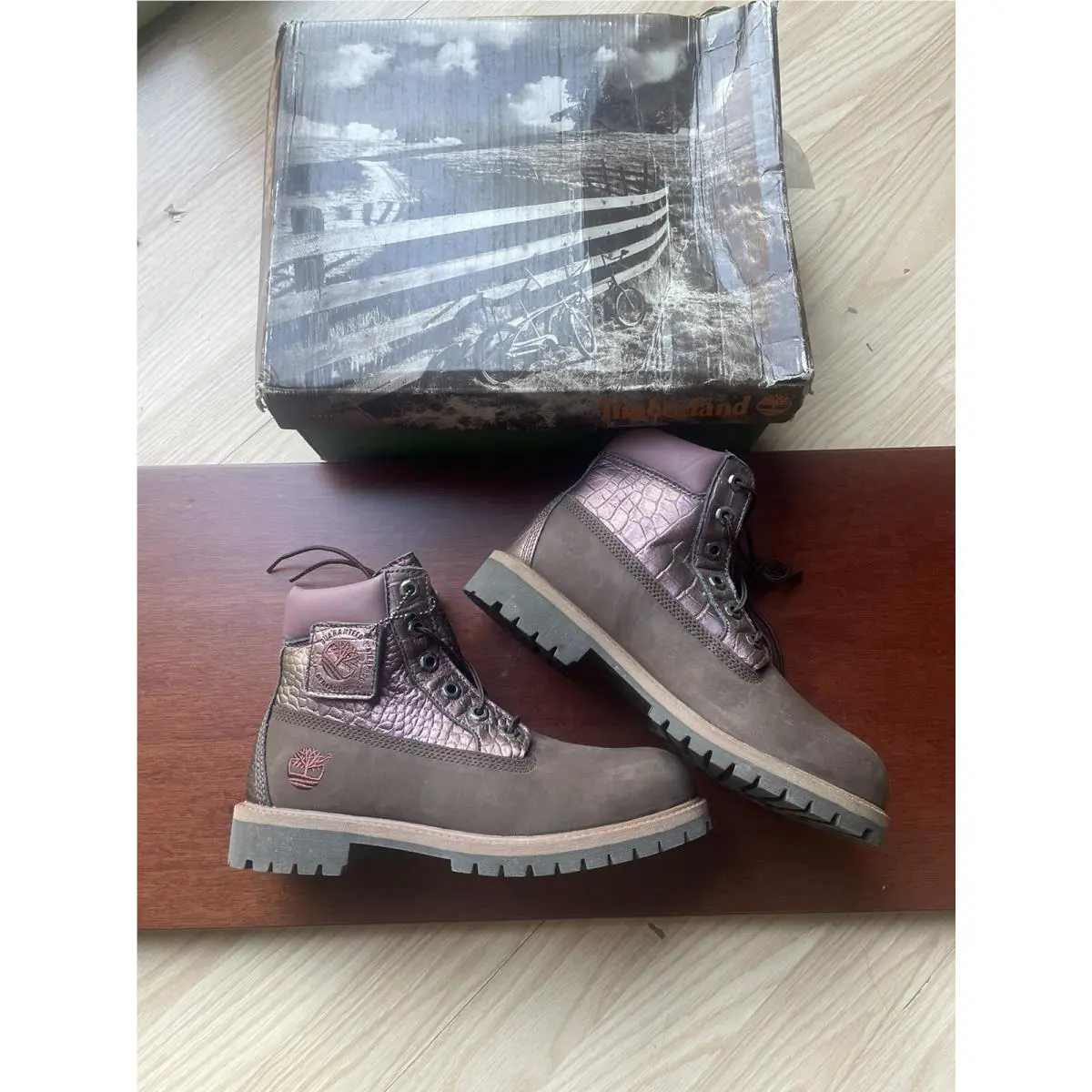 Vintage Timberland 6in Boots Hex Brown Classic Size 6 Youth 27911